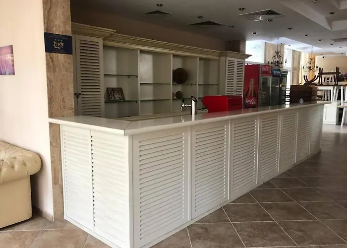 شقة Spacious, 1 Bed Apt, Dawn Park ساني بيتش