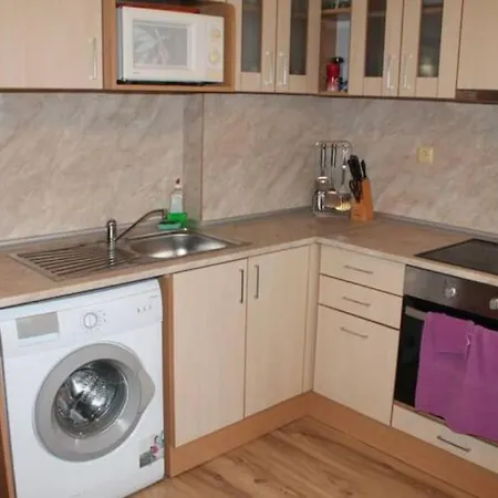 Apartment Spacious, 1 Bed Apt, Dawn Park *