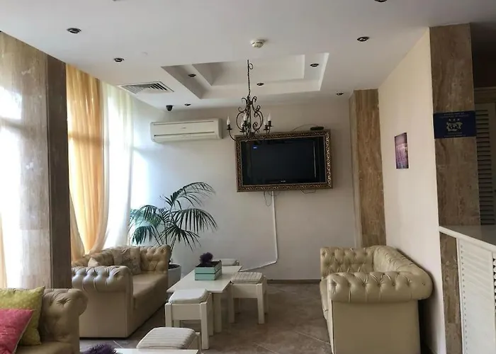 Spacious, 1 Bed Apt, Dawn Park Apartment Slantschew brjag